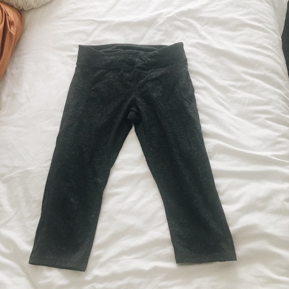 Forever 21 Capri exercise leggings